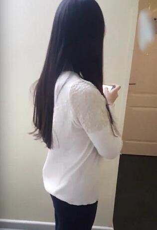 包个清纯大学生妹子