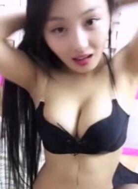 漂亮美女主播丝袜凌晨大秀
