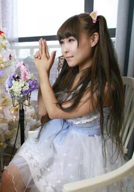 19岁超人气萝莉小美女主播