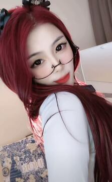 红发妹子和小男友大秀