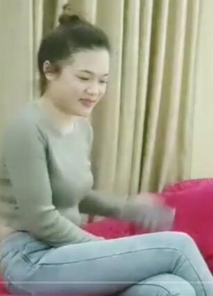 仓井探妹牛仔裤苗条甜美妹子
