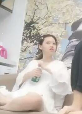 杨小弟爱上小姐 祝有情人终成眷属