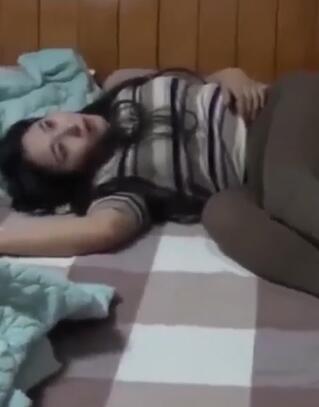 小少妇被下药毫无反抗之力
