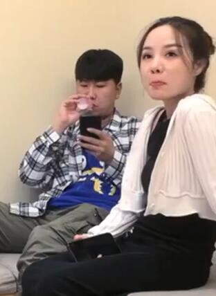 小宝寻花高价网约极品外围小姐姐娇小玲珑