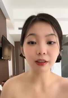 好久不见的颜值美少妇热舞