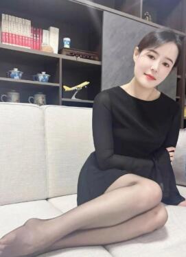 孤独少妇黑丝露脸喜欢用大号粗茄子