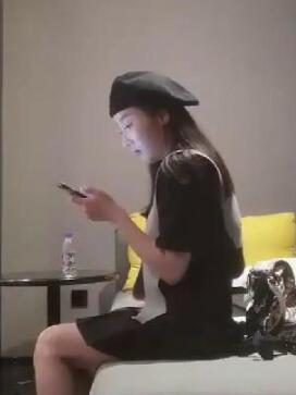 小宝约了个黑帽高颜值外围妹子