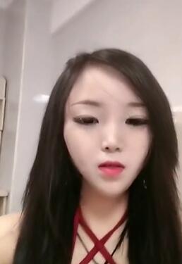白丝高跟露脸小女人精彩大秀