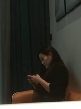 新人老哥约少妇穿上黑丝站立