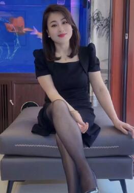 最新超人约极品黑丝外围少妇