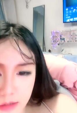 气质新面孔珍珠丁字裤超多蝴蝶