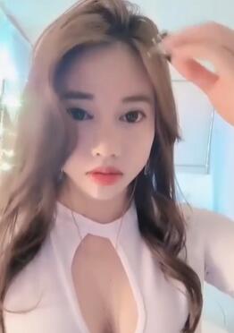 金黄长发美女全程露脸丝袜高跟大秀