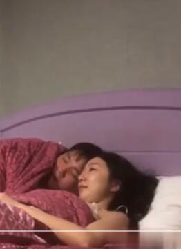 金小胖最近手紧约气质美少妇到家庭旅馆