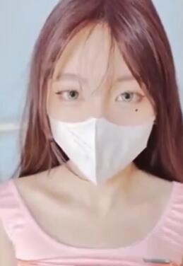 白丝漂亮美眉身材苗条粉嫩连连求饶