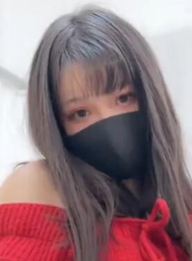 私拍 极品白皙萝莉很乖巧