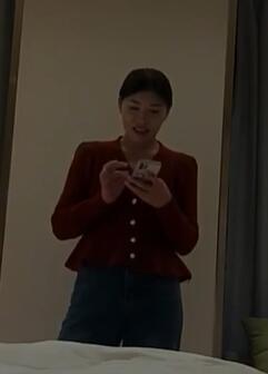 青龙老哥约红衣外围御姐