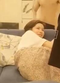 千人斩第二场约白衣花裙妹子非常粉嫩
