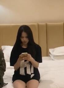 牛哥饭店约有点混血的妹子娇羞少女