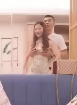 千人斩两人约了个旗袍苗条妹子