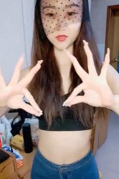 双人下海尤物细腰美腿短裤美少妇大秀
