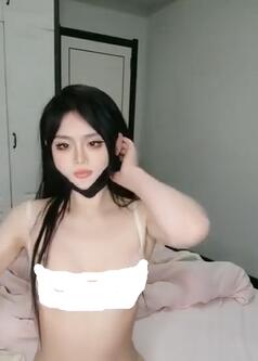 网红长发小美女在家直播大秀