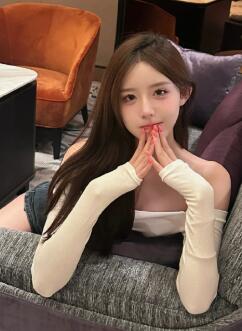 91沈先生第二场约甜美小姐姐苗条腿长又温柔被逗笑