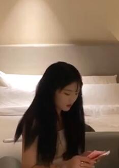车哥520约十九岁如花似玉兼职外围女