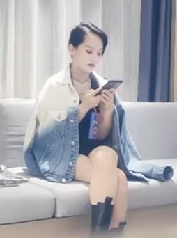 小杨哥酒店约高冷气质兼职女白领