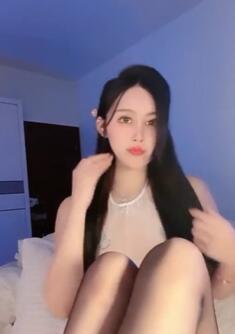 身高173的网红美女 端庄的时候像圣女4