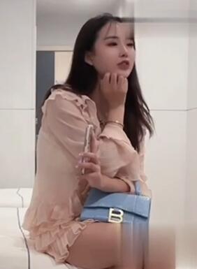 大熊3000元约温柔甜美学生妹兼职外围女神