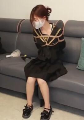 闺蜜劫难乖巧可爱妙龄少女被调教