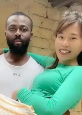 超顶白皙美少妇 非洲黑鬼在深圳