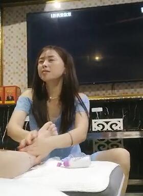伟哥足浴店勾搭喜欢聊天的女技师