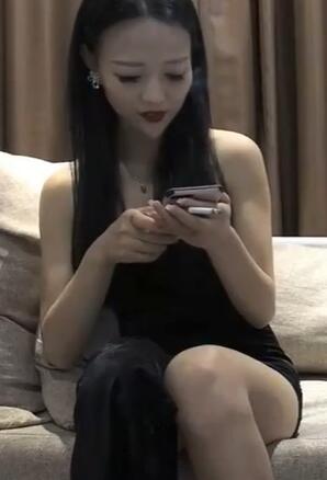 男爵全国约了个黑色长裙妹子