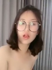 反差婊眼镜妹大学生应求更新