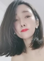 极品美少妇一个人道具大秀