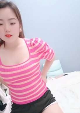 气质超棒文静美女肉感身材大尺度