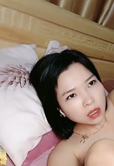 学生头轻熟女露脸和小鲜肉男友专业