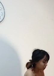 搞推拿的少妇下班关起门与老公大秀