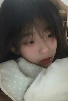 年轻妹子露脸换了好几个姿势