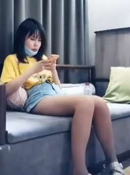 9总全国找了个黄衣牛仔短裤长腿妹子