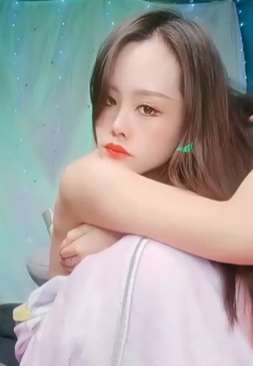 小美女倒立表情功夫一流