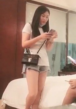 太子选妃酒店约牛仔短裤长腿美女