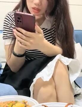瘦猴先生约良家小少妇吃饱喝足再开始
