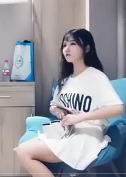9总约甜美大奶萌妹子蓝色丝袜