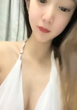 99年美女有着绝美的身材大秀