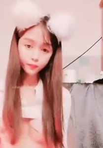 新人登场这么尤物的无毛嫩妹子