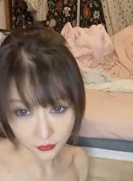 美少妇 别有一番风味的短发小嫂子大秀3