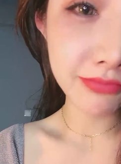人间尤鹿网红脸蜜桃臀美女大秀