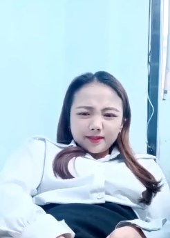 洗发店老板娘店里无聊直播大秀